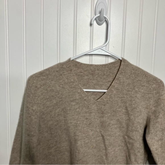 SOPHIA YANG Womens Merino Wool Minimalist Sweater V-neck Pullover Large - Picture 2 of 6
